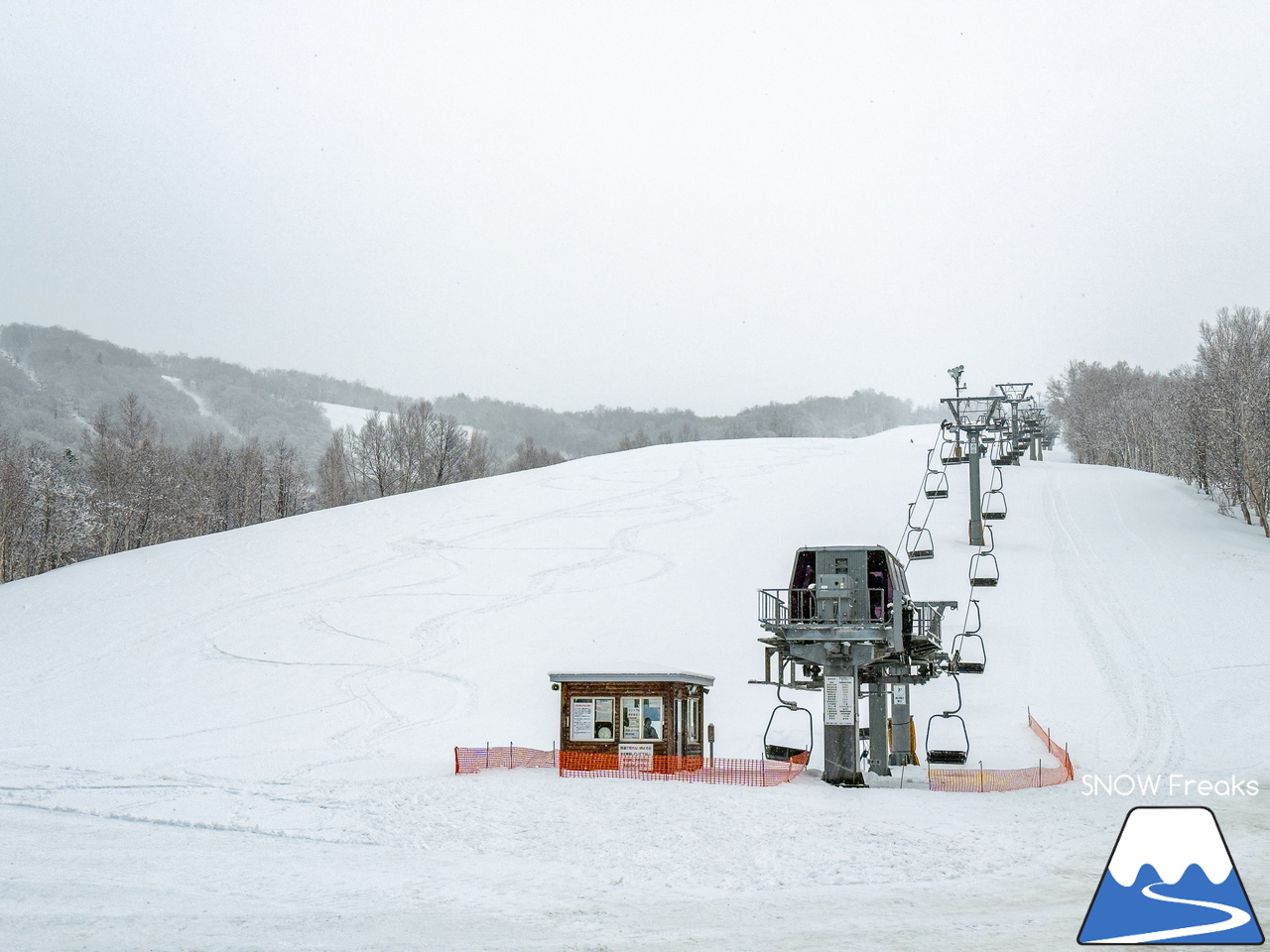 暑寒別岳スキー場｜今季のゲレンデ営業は、3月8日まで。最後の週末にもかかわらず、この残雪量は流石の暑寒別岳(^^)/